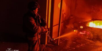 “Не время ослаблять давление”: Зеленский после удара по маршрутке под Никополем