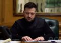 Зеленский подписал закон о жестких наказаниях для мошеннических колл-центров