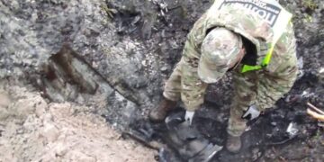 Не здетонувала після удару: у Києві знайшли бойову частину балістичної ракети