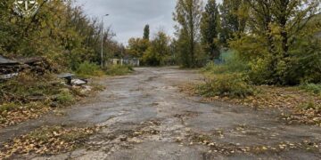 Київ під загрозою втрати понад 1 га землі: суд заблокував оформлення території кіностудії Довженка