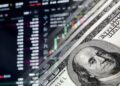Валютний ринок шукає нову рівновагу: банкір спрогнозував курс на наступний тиждень