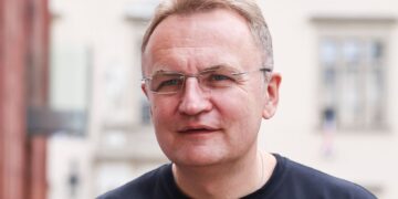 В служебном авто мэра Львова нашли “жучок”: Садовый раскрыл детали
