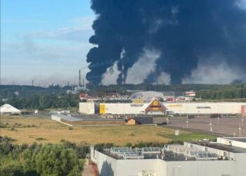 Reuters: половина крупнейших дизельных НПЗ России остановилась или резко сократила выпуск из-за ударов дронов