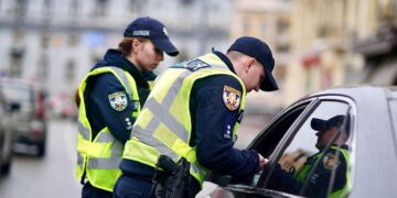 Штрафы до 34 тысяч гривен и лишение прав: в Украине будут наказывать “громких” водителей