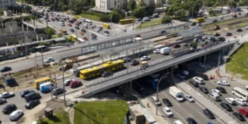 Обмеження руху на два тижні: в Києві перекрили зону проїзду, – ФОТО
