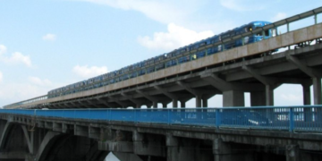 Пересування Києвом під час тривоги: як курсуватиме метро й наземний транспорт