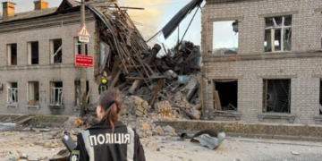 “Вибухи лунали п’ять годин”: в Києві збільшилось кількість руїн і жертв, – ФОТО
