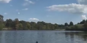Потужний вибух у водоймі Київщини: що сталось, – ВІДЕО