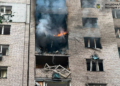 Масштабне полум’я і вибухи в центрі Києва: шахед влучив у багатоповерхівку, – ФОТО