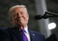 Бойкот СМИ не сработал? Белый дом запустил канал “Trump TV” с позитивными новостями о Трампе