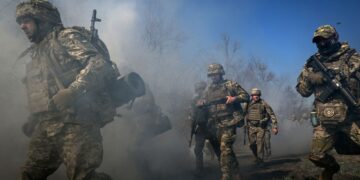 Доброполье остается под контролем ВСУ: “Азов” ответил на заявления РФ об оцеплении города