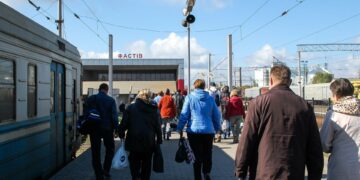 Росіяни вдарили по залізниці у Фастові: чи є постраждалі
