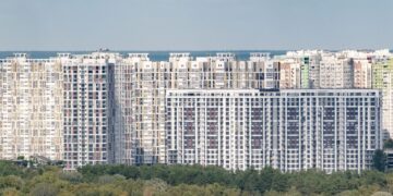 Перші поверхи зобов’язані платити: експерти розвіяли міфи про підготовку висоток до зими