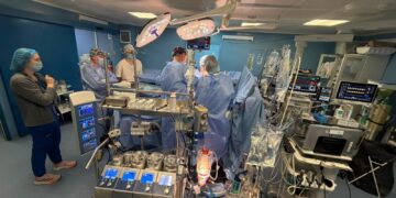 Унікальна операція в Києві: чоловікові одночасно пересадили два органи