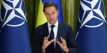 Ядерними погрозами кремль намагається відволікти світ від невдач рф в Україні – Рютте