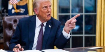 Трамп приставил пистолет к виску Европы: Белый дом шантажирует союзников дефицитом топлива