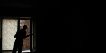 Тьма в три этапа: Россия сначала отрежет Украину от Европы, потом ударит по ГЭС и атомным станциям, — The New York Times