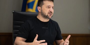 путін хоче змусити киян покинути столицю – Зеленський
