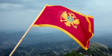 Россиянам и белорусам закрыли безвиз в Черногорию — решение правительства вступит в силу 1 ноября