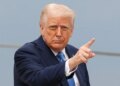 Трамп ослабляет санкции, покупает дизель, ругает Зеленского — и даёт Путину время воевать дальше