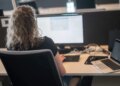Дистанционная работа по требованию сотрудника — при каких условиях это возможно по закону