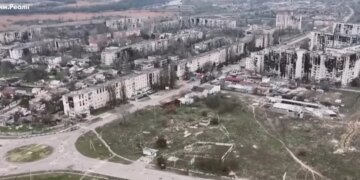 Шанс на спасение: Лубинец призвал сообщать в его Офис о беспомощных жителях в Олешках