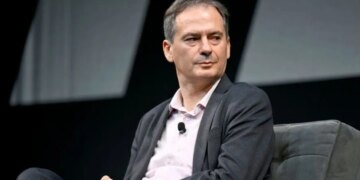 Христо Грозев назвал неочевидные, но очень важные плюсы от проигрыша Вучича на выборах в Сербии