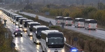 Бегство от «освободителей»: репортеры Newsmax показали истинное лицо российской пропаганды в Олешках. ВИДЕО