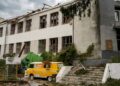 В Ровно уже 20 раненых, есть “тяжелые”: в полиции показали фото и видео последствий
