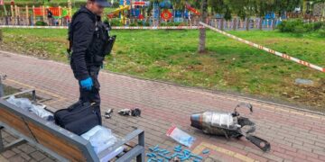 Обломки дрона упали в парке “Орленок” в Киеве, есть раненые