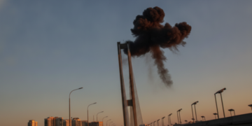 Ранковий удар по Північному мосту: у Києві є постраждалі