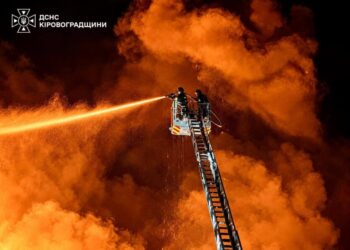 Зеленский: Россия ответила на переговоры 21 баллистической ракетой по Киеву