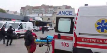 Удар “Шахеда” по Луцку: Зеленский призвал не уговаривать Москву, а заставлять остановиться