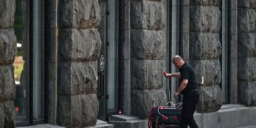 Часть правого берега Киева осталась без света из-за аварии, графики не работают