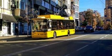 У Києві змінили рух одразу кількох маршрутів: що потрібно знати пасажирам