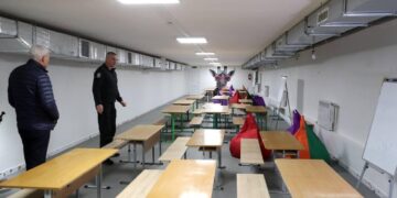 Під землею — 13 зон для навчання: у Києві показали незвичайне шкільне сховище