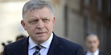 Словакия и Венгрия отказались финансировать новый заем Украины от ЕС на 2027 год