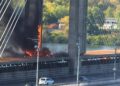 Два влучання біля опор Південного мосту в Києві: метро зупинили, міст терміново обстежують
