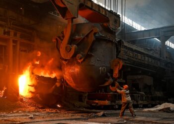 Промисловий гігант “АрселорМіттал” зупиняє виробництво після серії ракетних атак РФ