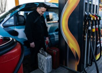 Ціни на АЗС 27 жовтня: скільки коштує бензин, дизель та газ сьогодні