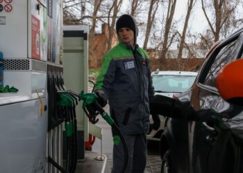 На АЗС чергове оновлення цін: скільки коштує бензин, дизель та газ 13 жовтня