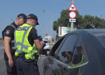 Крики і поліція біля магазину: на Київщині жінка постраждала від удару