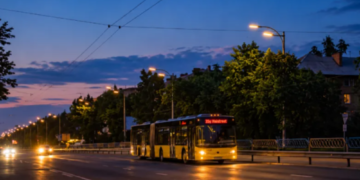 Поїздки на Лівий берег Києва: який транспорт змінив маршрут