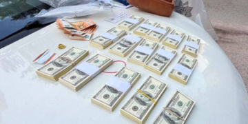 Замість виробництва дронів — шантаж і хабарі: в Києві знайшли шахраїв і тисячі доларів “прибутку”
