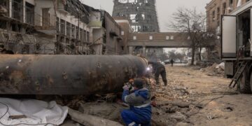 На Дарницькій ТЕЦ усувають наслідки обстрілу, опалення ще немає