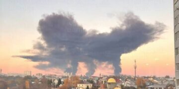 Новокуйбышевский НПЗ горит после атаки дронов: удар случился вопреки сообщениям WSJ о паузе